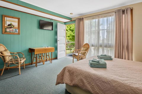 Green Views - Australian Directory 5