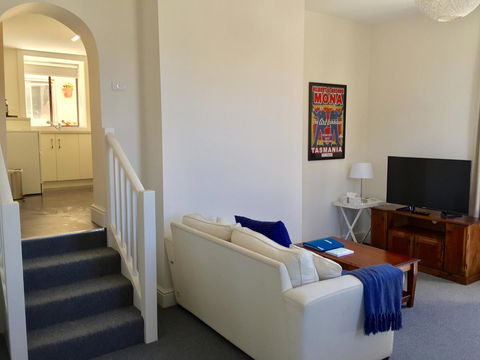 338 On Murray - Australian Directory 3