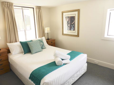 338 On Murray - Australian Directory 5