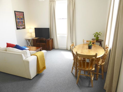 338 On Murray - Australian Directory 2