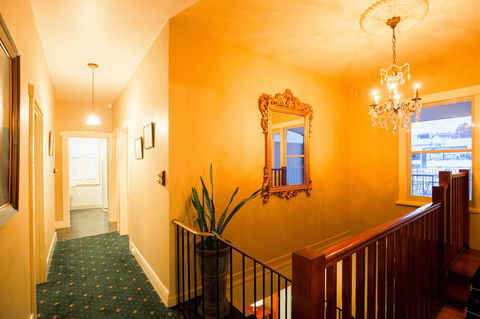 The Tasmanian Inn - Australian Directory 43