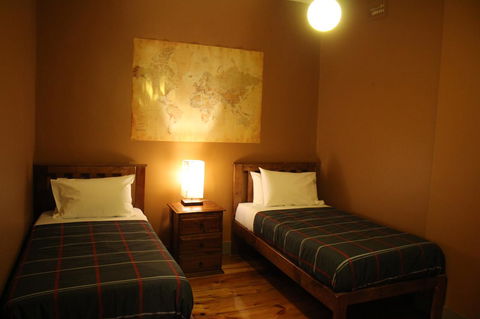 The Tasmanian Inn - Australian Directory 10