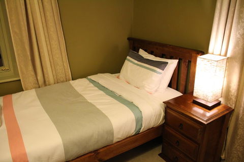 The Tasmanian Inn - Australian Directory 44