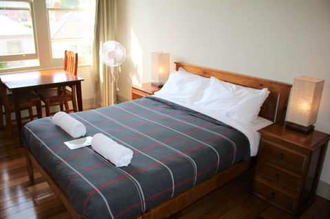 The Tasmanian Inn - Australian Directory 22