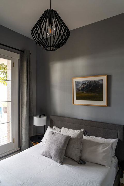 The Tasmanian Inn - Australian Directory 1