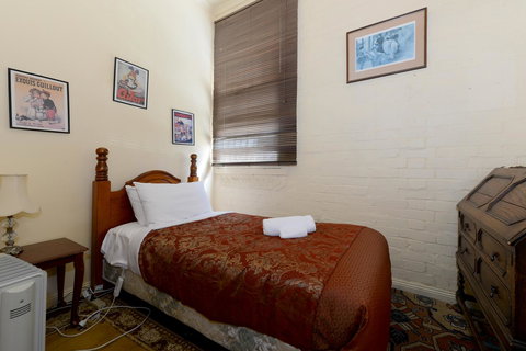 Edinburgh Gallery Bed & Breakfast - Australian Directory 28