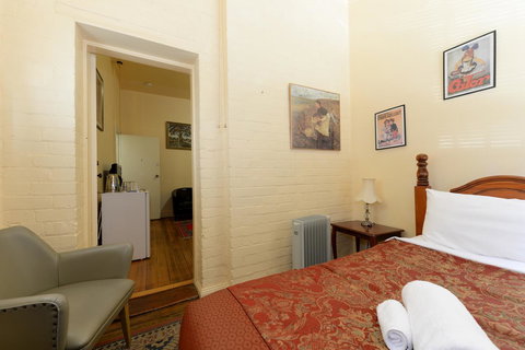 Edinburgh Gallery Bed & Breakfast - Australian Directory 13