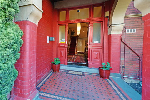 Edinburgh Gallery Bed & Breakfast - Australian Directory 1