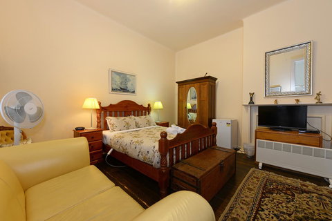 Edinburgh Gallery Bed & Breakfast - Australian Directory 41