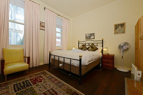 Edinburgh Gallery Bed & Breakfast - Australian Directory 25