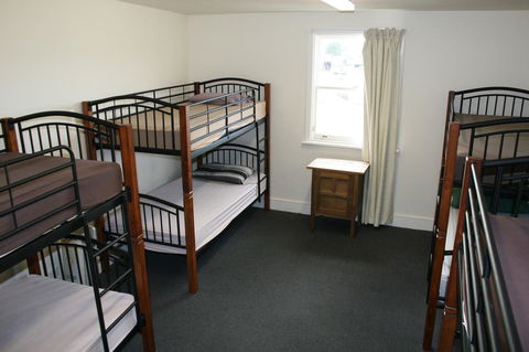 Arthouse Hostel - Australian Directory 21