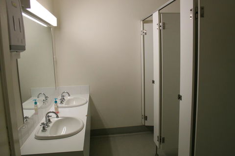 Arthouse Hostel - Australian Directory 11