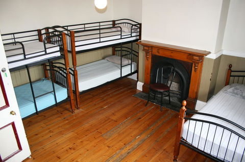 Arthouse Hostel - Australian Directory 1