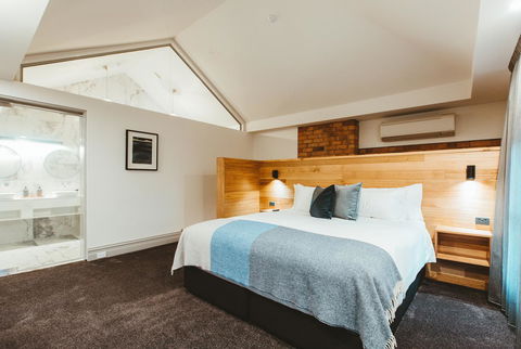 Maylands Lodge - Australian Directory 9