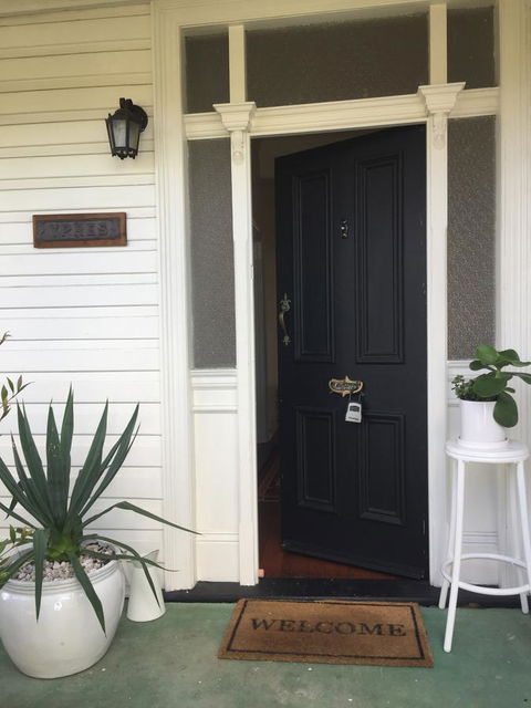 Elizaâ€™s Lovely Home - Australian Directory 11