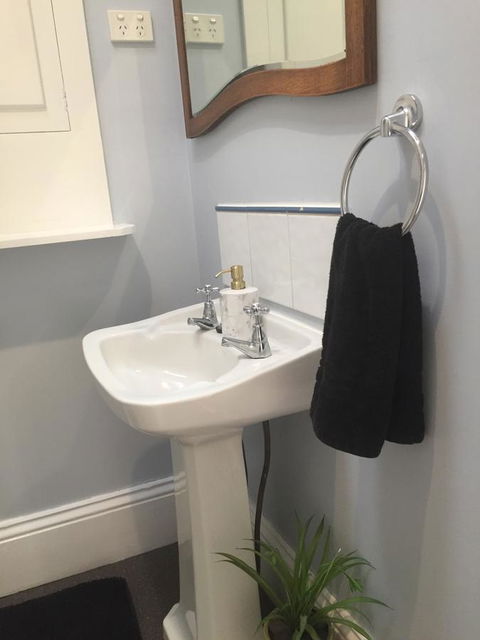 Elizaâ€™s Lovely Home - Australian Directory 6