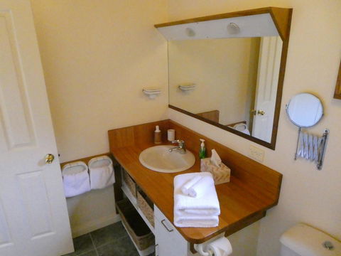 Osprey Lodge & Bungalow - Australian Directory 22