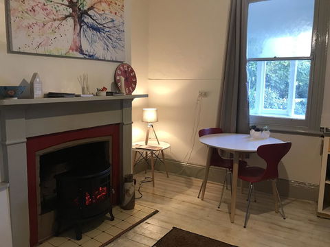 Maple Cottage - Australian Directory 11