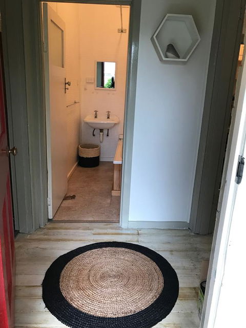 Maple Cottage - Australian Directory 27