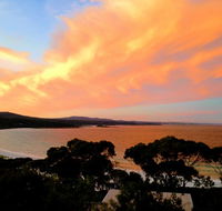 DOLPHIN LOOKOUT COTTAGE - amazing views of the Bay of Fires - Australian Directory