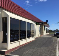 Regatta Point Tavern  Holiday Villas - Australian Directory