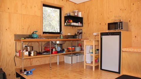 BAY OF FIRES ECO HUT Off Grid Experience At Binalong Bay - Australian Directory 9