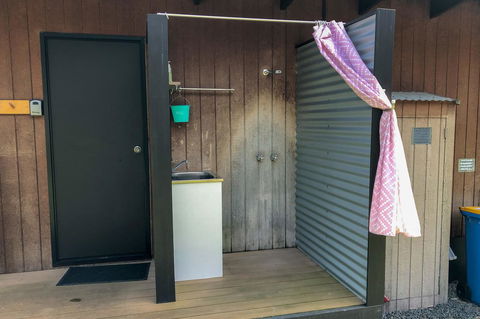 BAY OF FIRES ECO HUT Off Grid Experience At Binalong Bay - Australian Directory 17