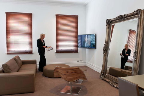 Ikon Hotel - Australian Directory 32