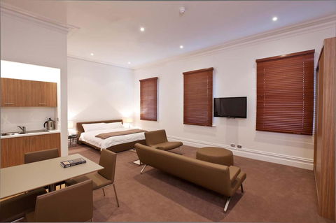 Ikon Hotel - Australian Directory 31