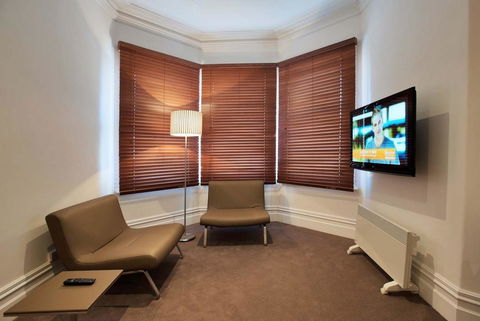 Ikon Hotel - Australian Directory 20