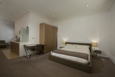 Ikon Hotel - Australian Directory 10