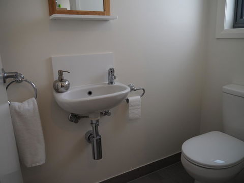 GRANITE BEACH HOUSE @ Bay Of Fires - Australian Directory 13