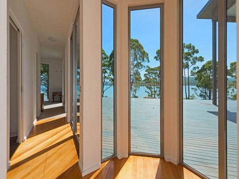Cloudy Bay Lagoon Estate - Australian Directory 11