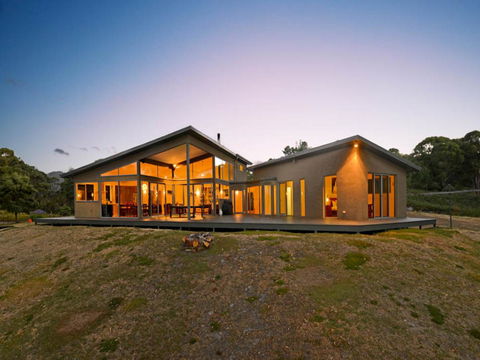 Cloudy Bay Lagoon Estate - Australian Directory 2