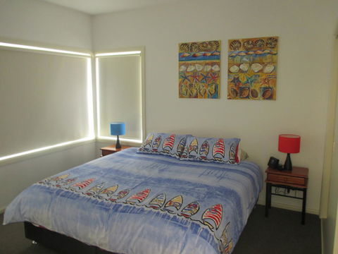 Bellerive Marina View Apartments No 28 - Australian Directory 12