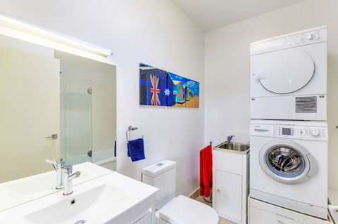 Bellerive Marina View Apartments No 28 - Australian Directory 8