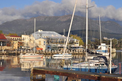 Bellerive Marina View Apartments No 28 - Australian Directory 26