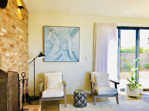 EMBRACING EVANDALE - Hosted By L'Abode Accommodation - Australian Directory 9