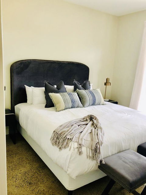 EMBRACING EVANDALE - Hosted By L'Abode Accommodation - Australian Directory 3