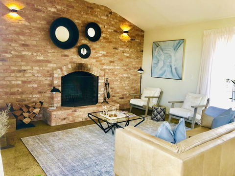 EMBRACING EVANDALE - Hosted By L'Abode Accommodation - Australian Directory 10
