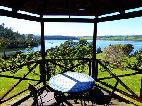 Tamar River Retreat - Australian Directory 32