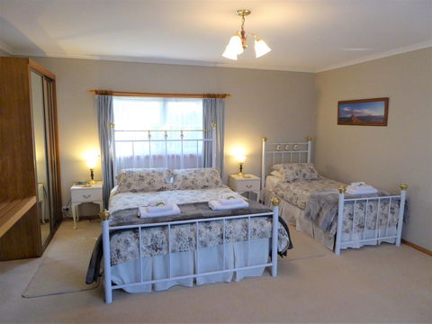 Tamar River Retreat - Australian Directory 0