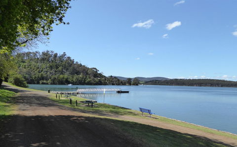 Tamar River Retreat - Australian Directory 31