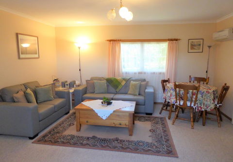 Tamar River Retreat - Australian Directory 8