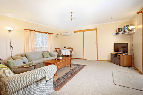 Tamar River Retreat - Australian Directory 6