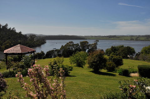 Tamar River Retreat - Australian Directory 43
