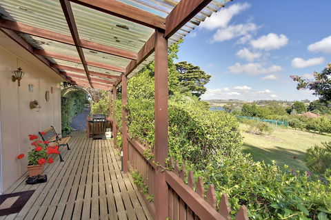 Tamar River Retreat - Australian Directory 5