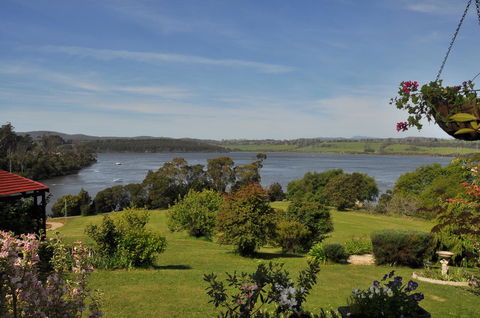 Tamar River Retreat - Australian Directory 42