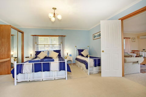 Tamar River Retreat - Australian Directory 7