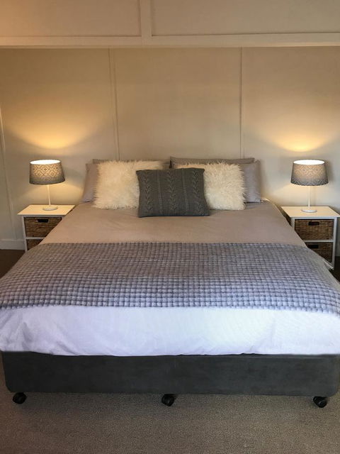 Platypus Playground Riverside Cottage - Australian Directory 1